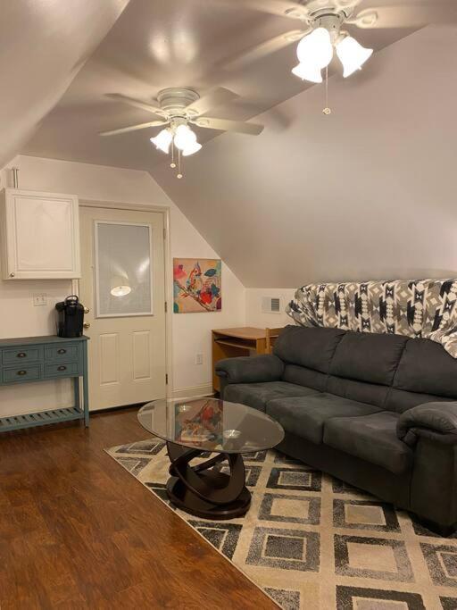 Apartamento Spacious & Private 2Nd Flr. Apt. Irmo Exterior foto
